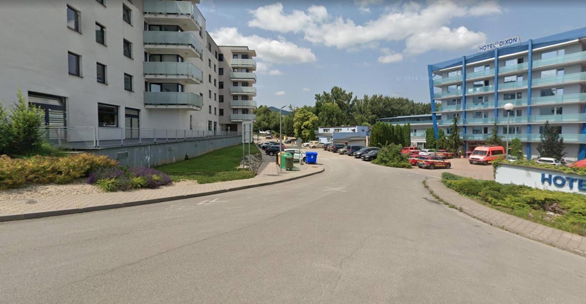 Alure Residences 1 & 24H Self Check-In, Free Parking In Front Of The Apartment Building, New Building, Terrace, Cafe With Breakfast In The Apartment Building, Next To The Aqua Park Banská Bystrica Exterior photo